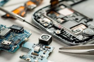 Výměna displeje iPhone jen od 990 Kč